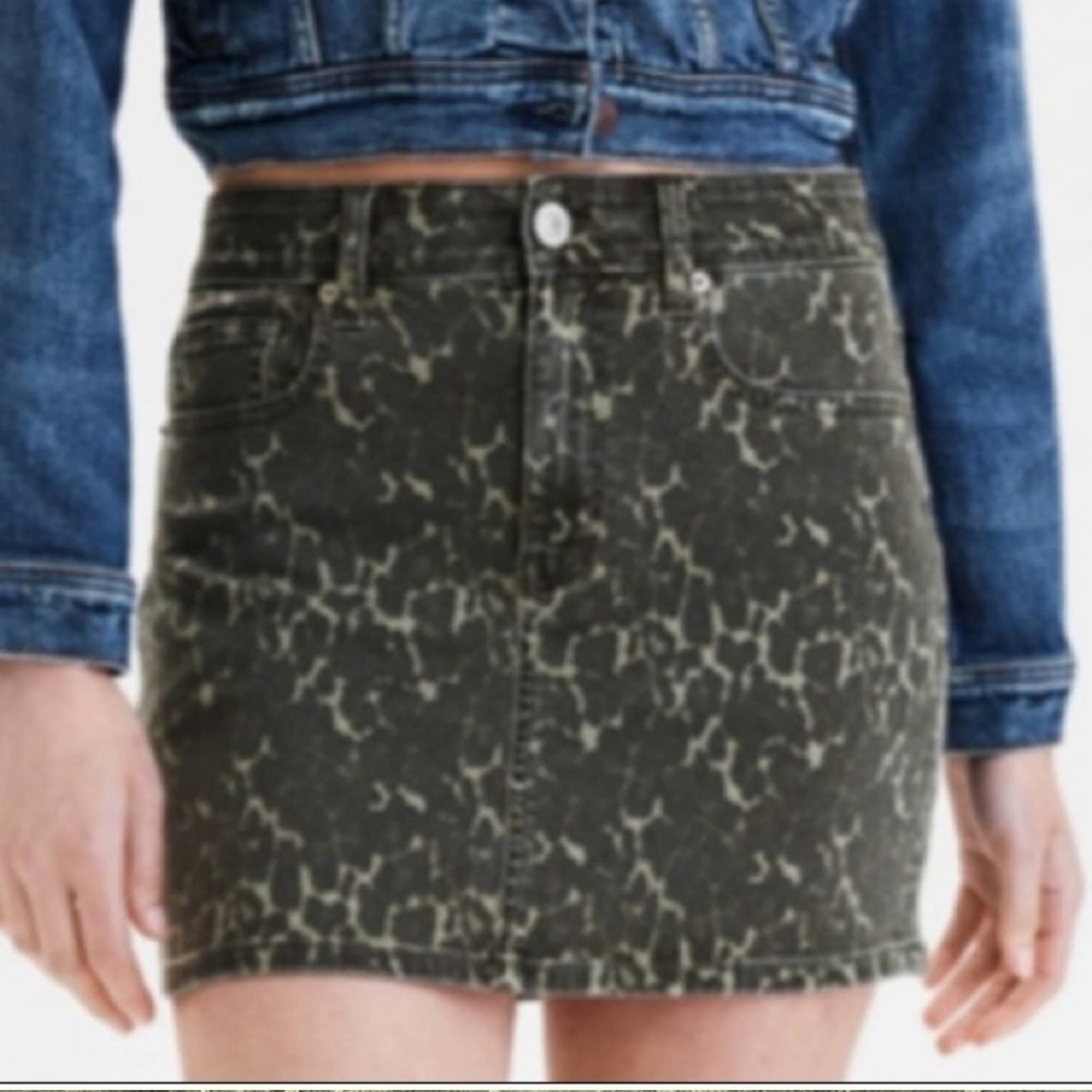 American Eagle Outfitters Olive Green Acid-Wash Mini Skirt